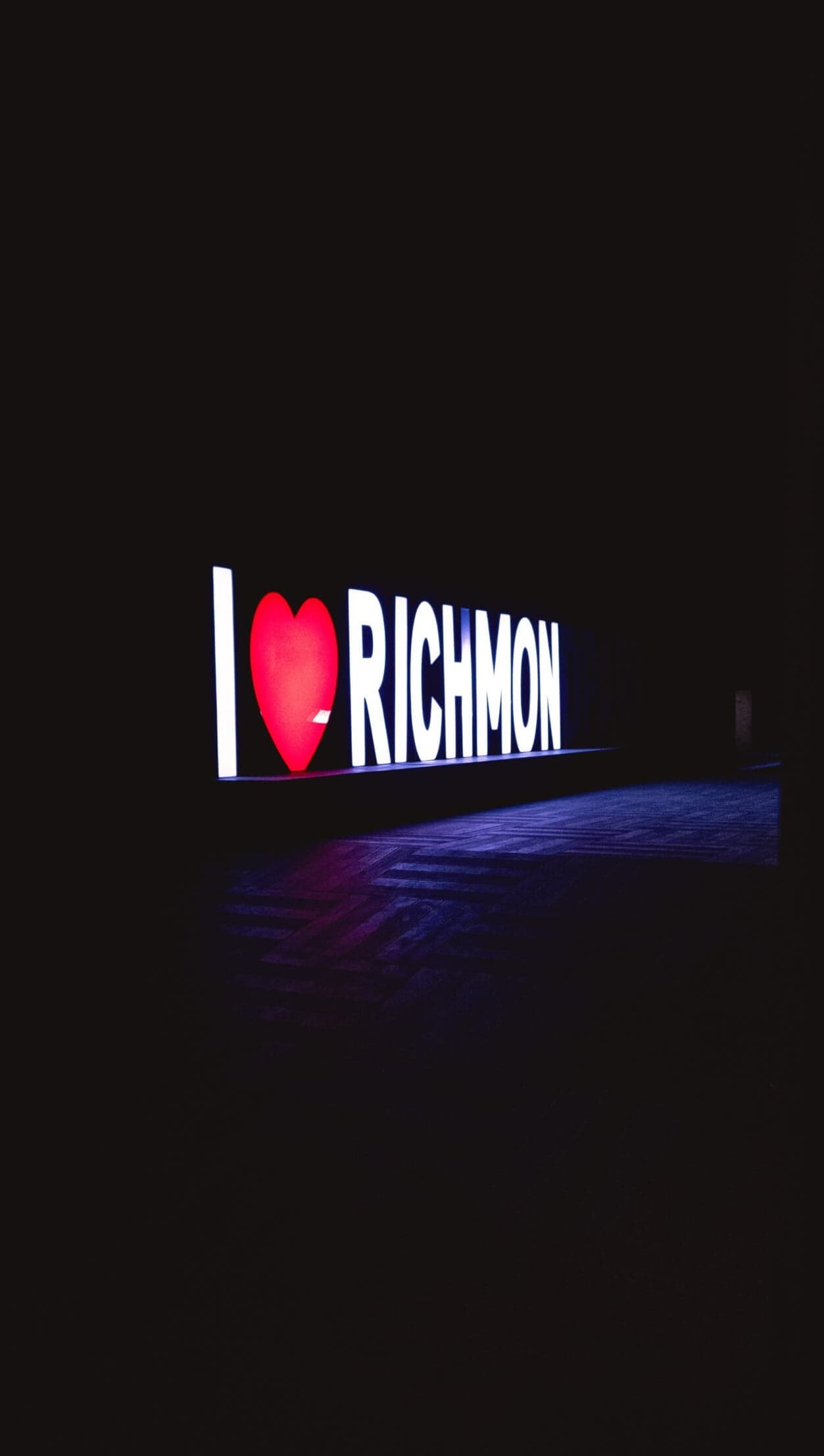 The 'I love Richmond' sign at night